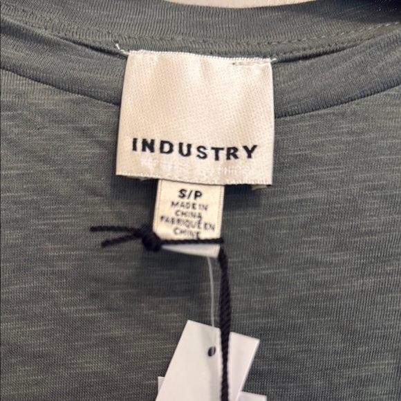 Ruffled Sleeve Green Top Size SP - Picture 3 of 3